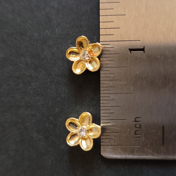 Gold/Rhinestone Flower Earrings - Picture 2 of 4
